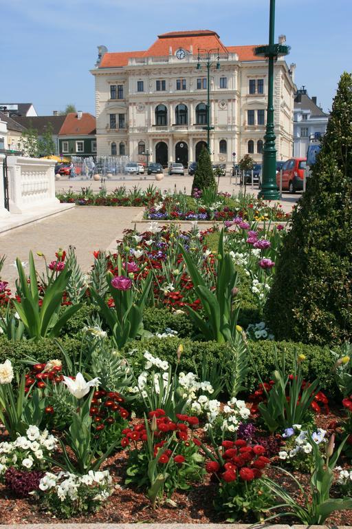Donaupark Camping Tulln Tulln An Der Donau Exterior foto